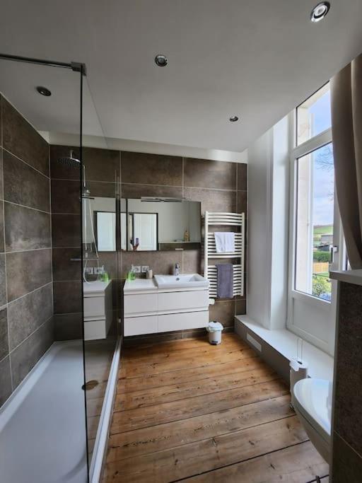 Manoir Aux Roses, Gite 15 Personnes Avec Spa Bonningues-lès-Ardres Extérieur photo